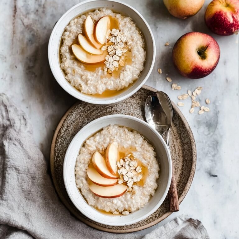 Caramel Apple Oatmeal: A Cozy Fall Breakfast Recipe